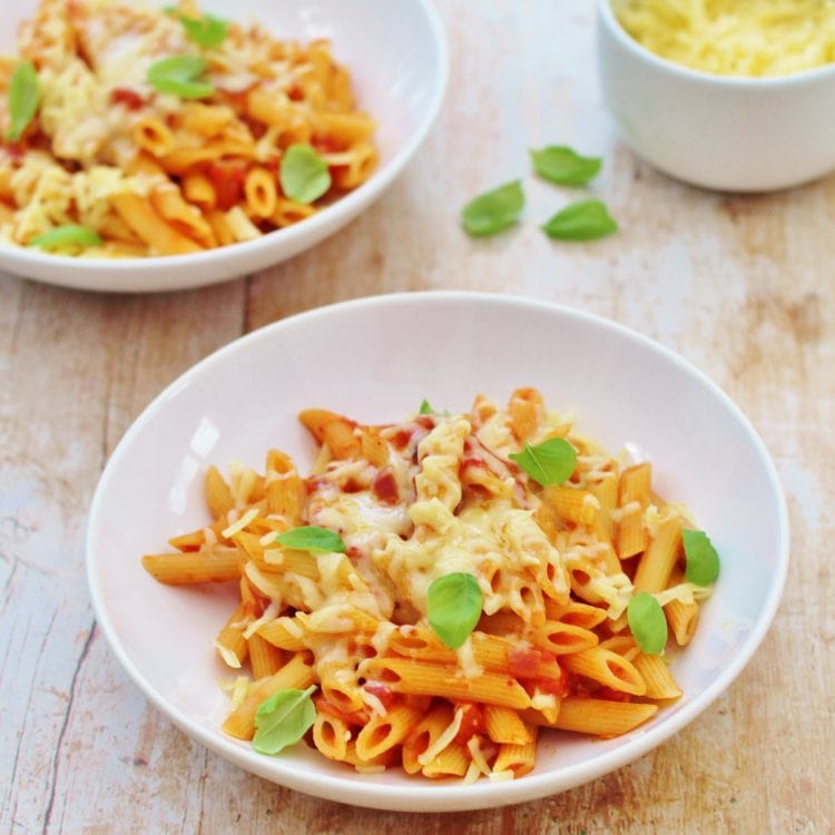 Easy Tomato Pasta - Easy Peasy Foodie