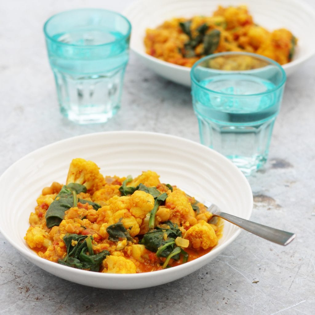 Spinach, Cauliflower, Quinoa and Chickpea Curry (Vegan) Easy Peasy Foodie