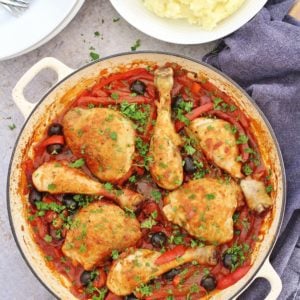 Looking for a totally delicious way to shake up your midweek meal routine? Then you have to try my Easy Chicken Cacciatore! It’s an easy peasy version of this comfort food classic, that can be made in under an hour without even switching on your oven. Serve with wodges of creamy mashed potato for the culinary equivalent of a great big hug. #chicken #cacciatore #chickencacciatore #chickenstew #stew #casserole #onepot #easydinners #easyentertaining #comfortfood #winterwarmers
