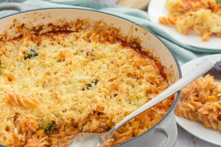 Easy One Pot Tuna Pasta Bake with Broccoli and Sweetcorn