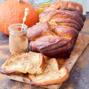 Pumpkin and Cinnamon Pull-Apart Bread 