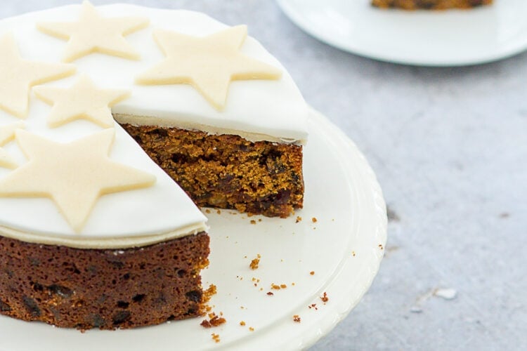 Last Minute Emergency Christmas Cake