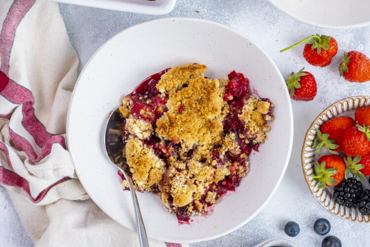Easy Summer Fruits Crumble Hero
