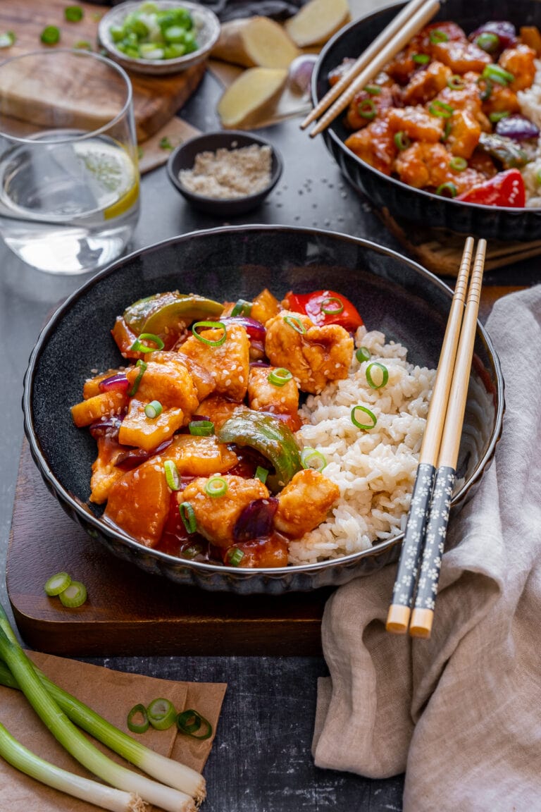 Easy Sweet and Sour Chicken (Chinese Takeaway Copycat) Easy Peasy Foodie