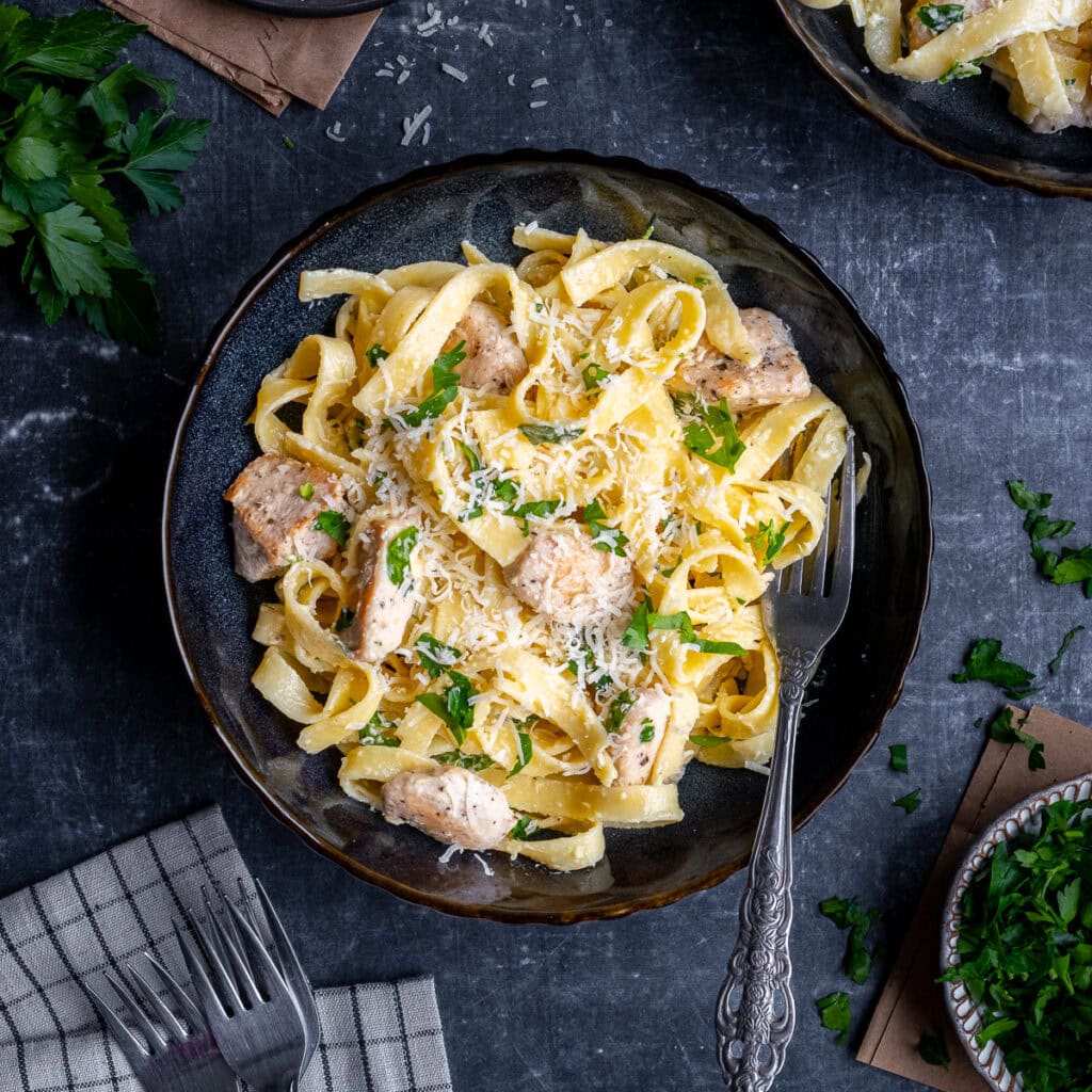 Creamy Chicken Tagliatelle - Easy Peasy Foodie