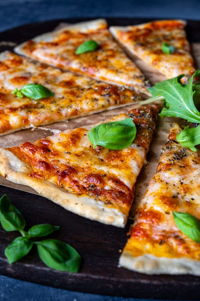 Basic Pizza Easy Cheese and Tomato Pizza (Margherita Pizza) - Easy Peasy Foodie