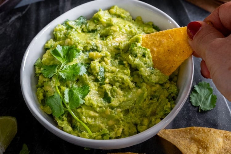 Easy 4 Ingredient Guacamole Hero