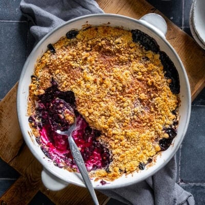 Easy Blueberry Crumble Hero