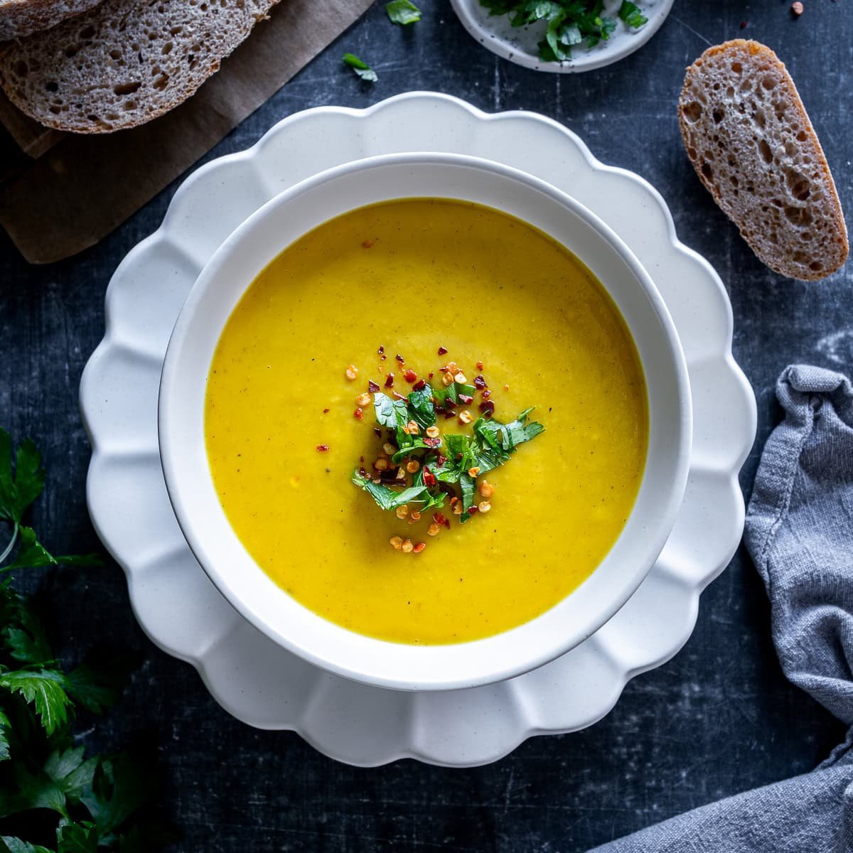 Easy Roasted Parsnip Soup Hero