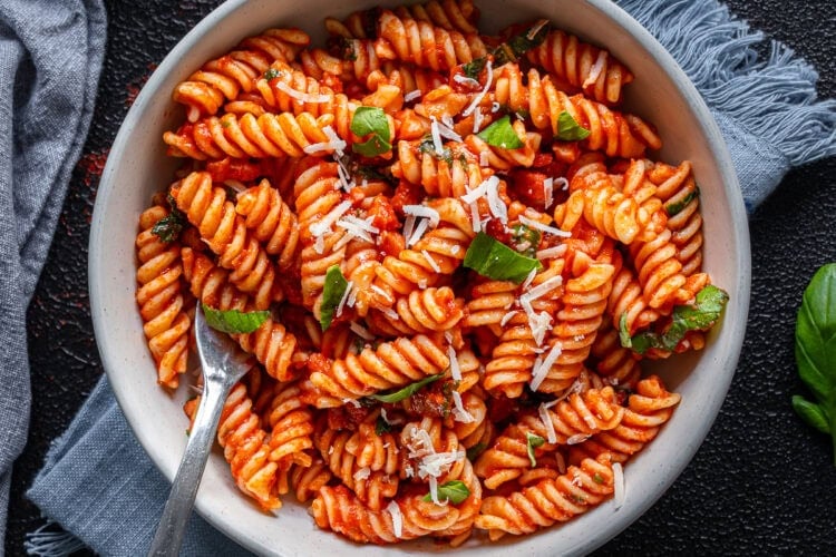 Easy Bacon and Tomato Pasta