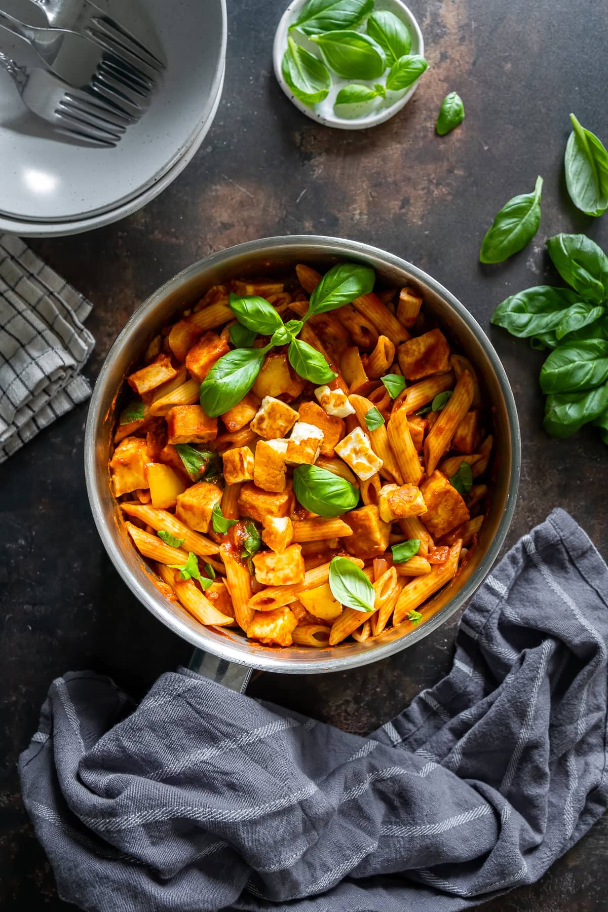 Overhead shot of Easy Halloumi Pasta in the pan.
