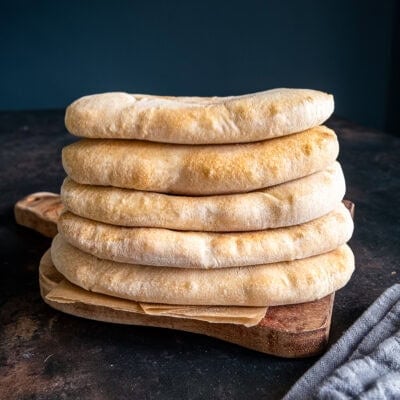 Easy Homemade Pittas Hero